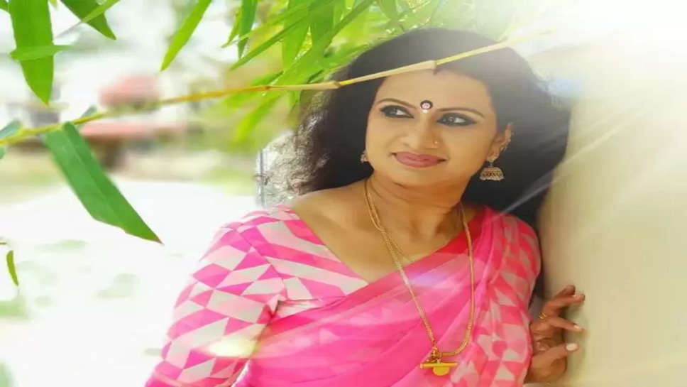 Actress Devi Chandana Age, Wikipedia, Serials, Family, Biography 