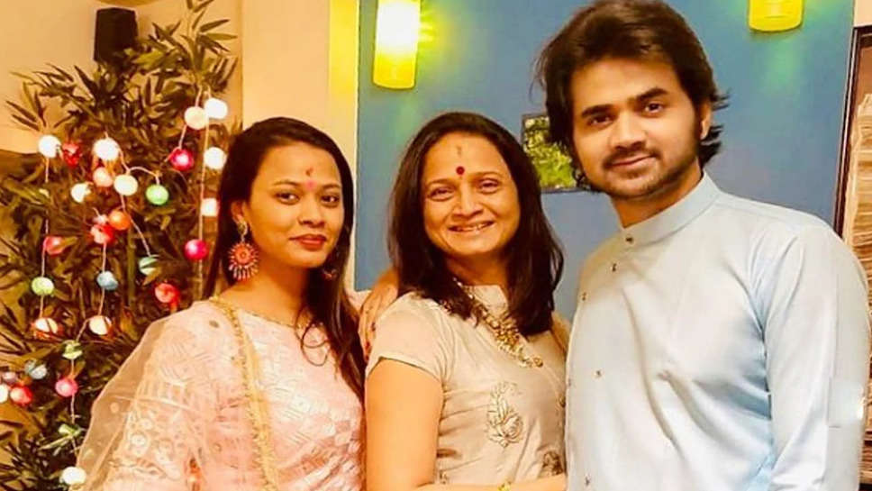 fact: hruta durgule has worked with BF Prateek shah's mother as well!