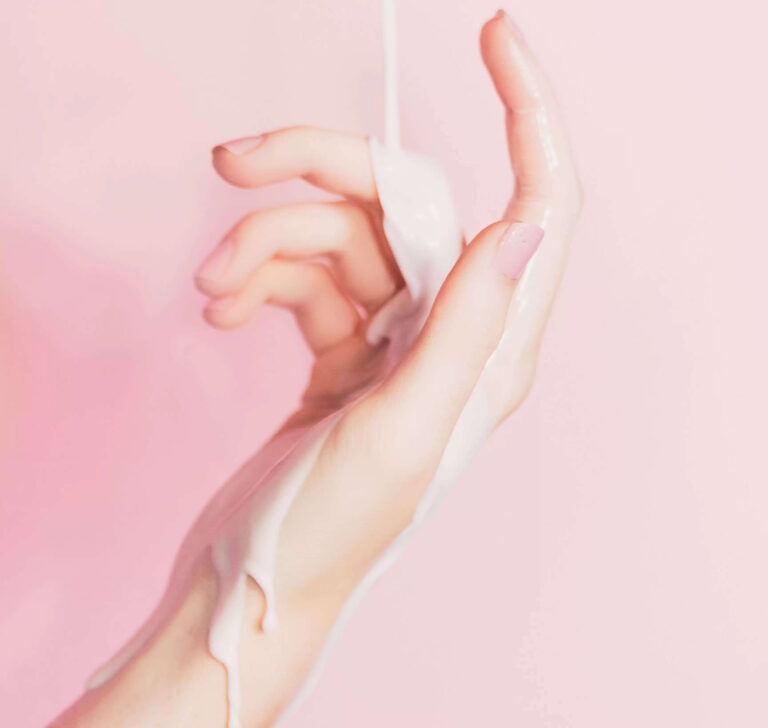 How To Use Raw Milk To Cleanse Your Face. What Are Its Benefits?