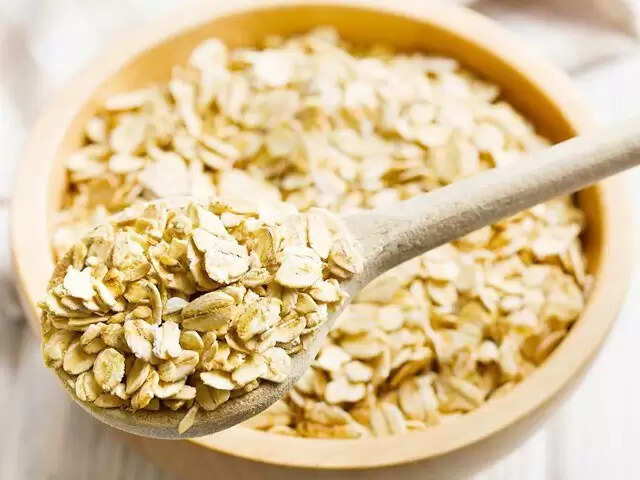 Top 10 Oatmeal Face Packs For Skin Whitening