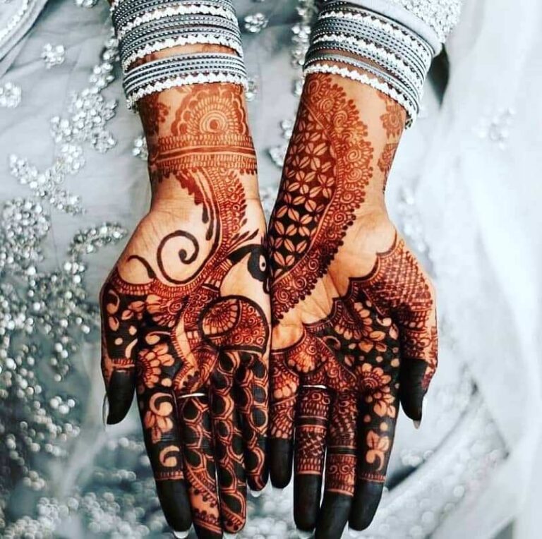 Top 10 Mehendi Poses For Brides In 2022