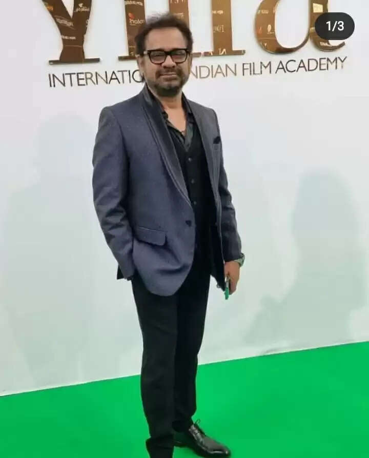 "Anees Bazmee is planning to have new female leads in No Entry's Sequel"