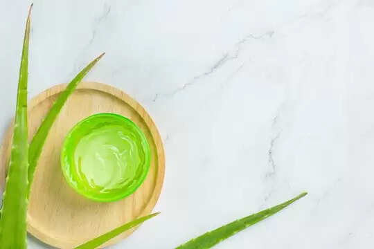 Top 7 Ways To Use Aloe Vera For Skin & Hair