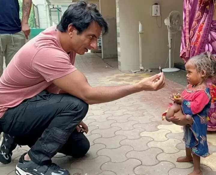"Sonu Sood helps little girl from Bihar who was born with four legs and four arms "
