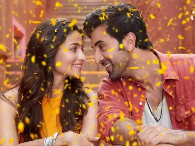 Ranbir and Alia's special song ' Kesariya' is out