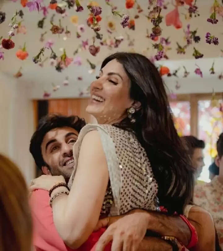 Riddhima Kapoor Wishes Brother Ranbir Kapoor on his Birthday by having Rishi Kapoor in Frame