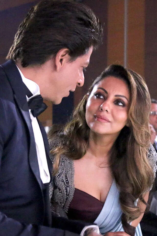 When Shah Rukh Khan said he was going to spend all of his money (Rs. 400) to find Gauri Khan, his friends told him, "Your love story is over."