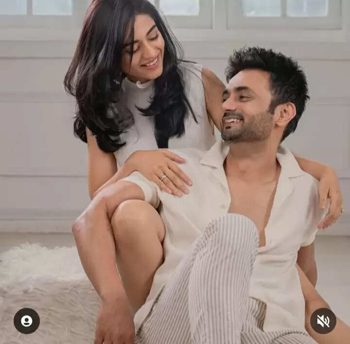 Amrita Rao And Rj Anmol Embarka A New Adventure,Announce Their First Book Couple Of Things