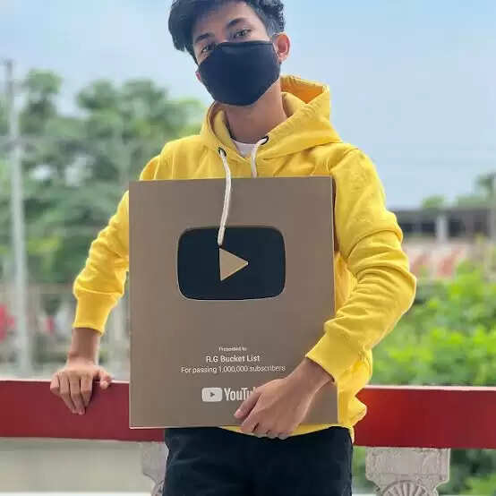 R.G Bucket List Age, Family, Salary & Bio Revealed