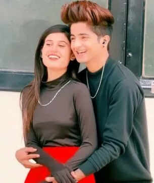 Gulshan Kalra's Age, Girl Friend, Family & Bio