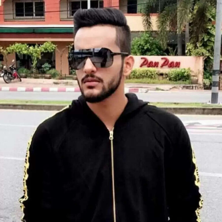 Fukra Insaan Age, Name, Height, Net Worth, Birthday, Bio in 2023