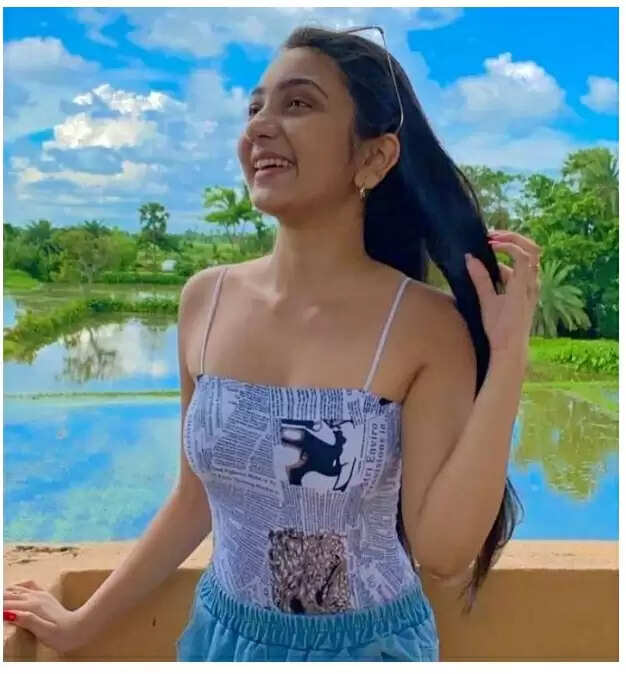 Ananya Guha Wiki, Biography, Net Worth, Pics In 2023