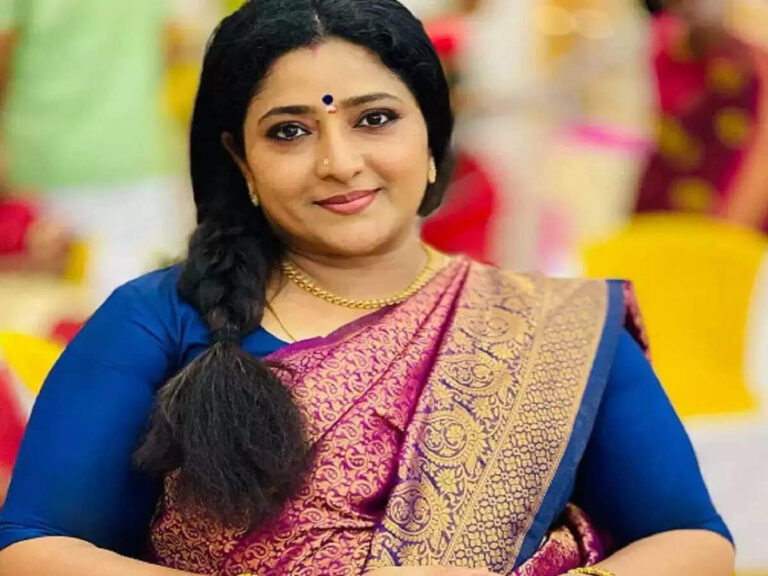 TV Serial Actress Praveena Wiki, Biography, Net Worth, Height in 2023