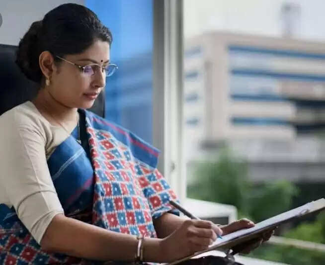 Smita Sabharwal Biography, Wiki, Family, Age, Height, Net Worth in 2023