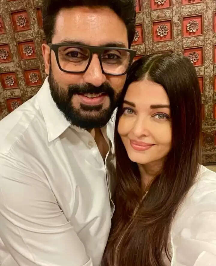 Aishwaraya Rai Bachchan Drop A Love-filled Selfie As They Celebrate 16th Wedding Anniversary