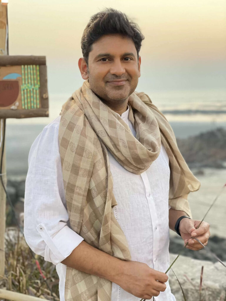 Manoj Muntashir age, height, family, real name, net worth, etc in 2023