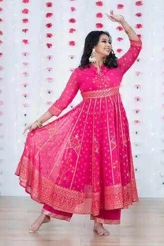 Nicole Concessao Age, Wiki, Bio, Family, Net worth, salary, etc in 2023