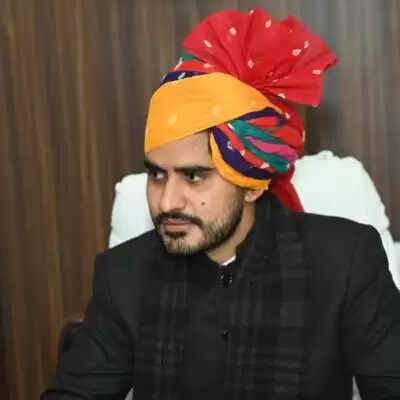 IAS Kanishak Kataria UPSC Marksheet, Biography, Girlfriend, Age, Optional, Booklist