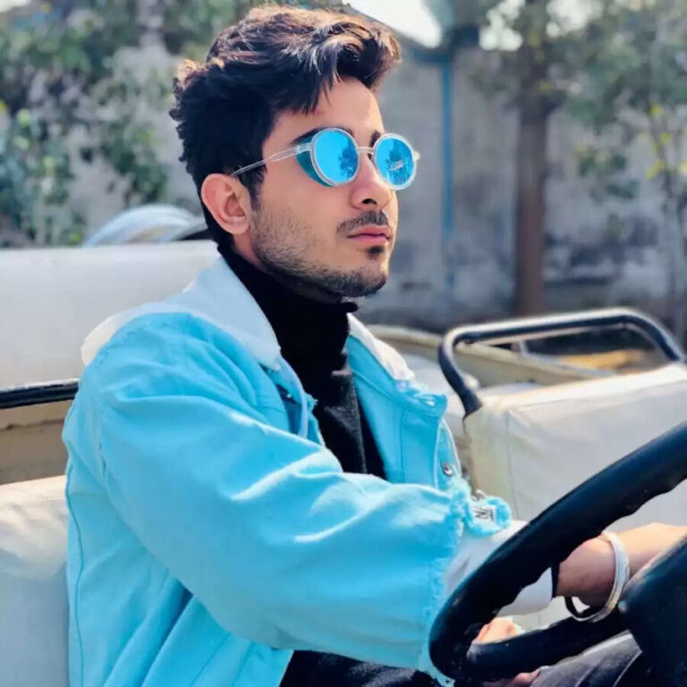 Chetan Monga Age, Height, Wife, Family, Sister Revealed