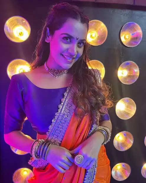 Aarya Jadhao AKA QK Rapper Age, Income, Net Worth, Family, Boyfriend In 2023