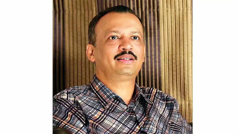 Sena's Milind Narvekar Age, Wife, Family, Height, biography