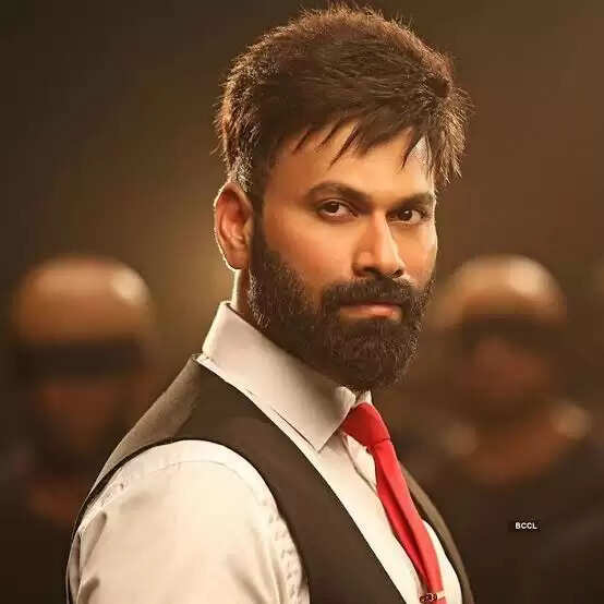 Omkar Age, Height, Wife, Daughter, Family, Pics