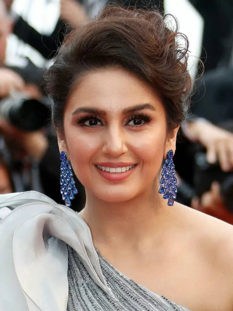 Huma Qureshi Net Worth, Age, Height, Husband, Father, Family, Biography In 2023