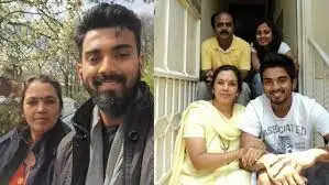 KL Rahul's Mother Rajeshwari Lokesh Age, Wiki, Family, Husband, Education