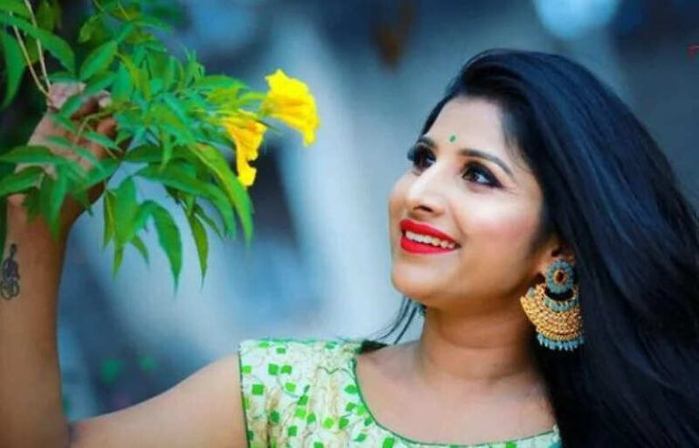 Singer Mangli Age, Biography, Husband, Family, Height, Boyfriend In 2023 - 2024