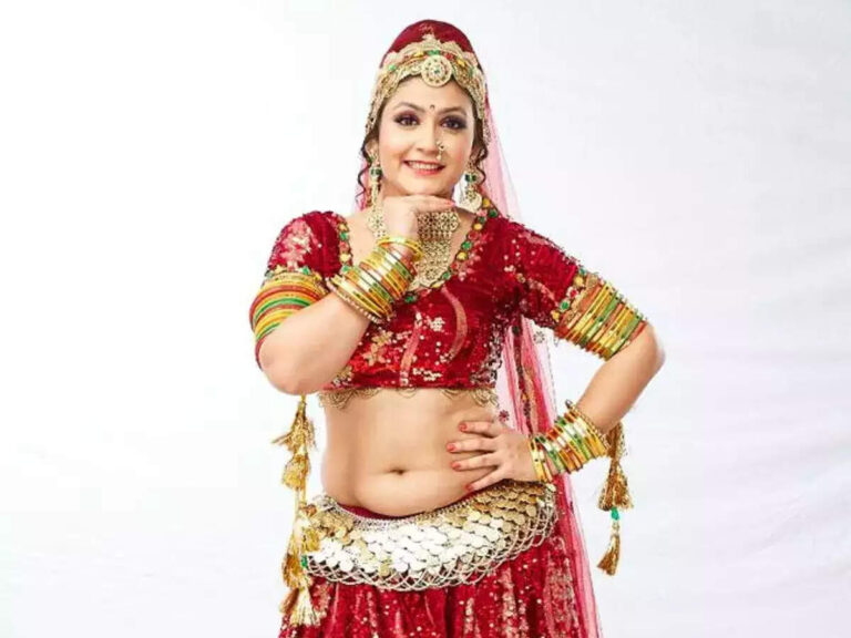 Gori Nagori Age, Wiki, Bio, Height, Net Worth, Boyfriend, Family