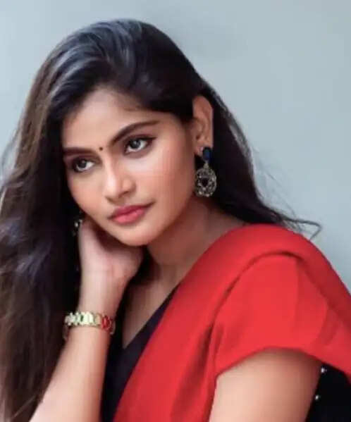 Bigg Boss Queency Stanley Age, Height, Family, Husband, Movies, Biography
