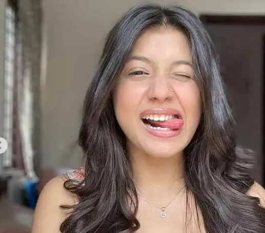 MTV Splitsvilla 14 Sakshi Shrivas Age, Height, Biography, Boyfriend, Instagram