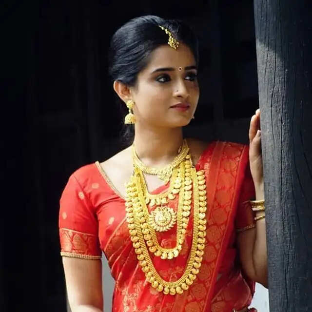 Gopika Anil Age, Date Of Birth, Husband, Family, Biography