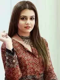 Zara Noor Abbas Age, Biography, Height, Career, Husband, Photos