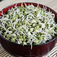 Top 7 Benefits Of Moong Dal Sprouts