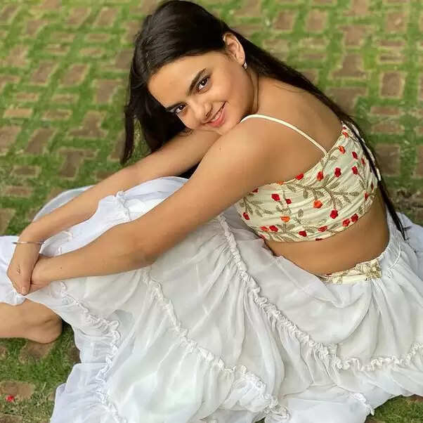 Ruhaanika Dhawan Age, Boyfriend Name, Height, Parents, Income, Biography