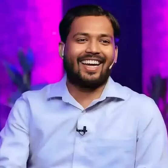 Khan Sir Age, Qualification, Parents, Income, Wife, Biography