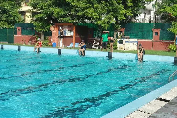 Top 7 Swimming Pool In Noida