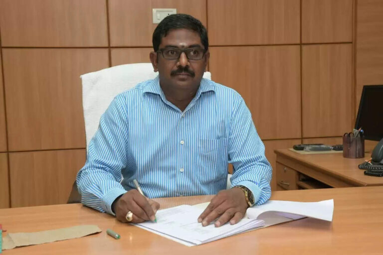 Kathiravan IAS Biography, Age, Family, Wikipedia, Wife