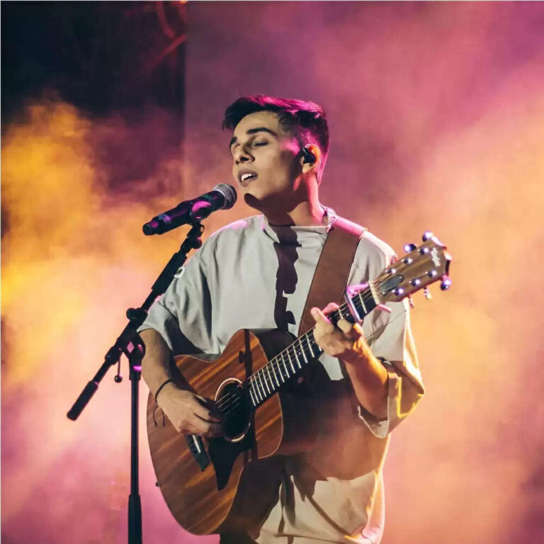 Anuv Jain Biography, Wiki, Age, Height, Birthday, Net Worth, Songs