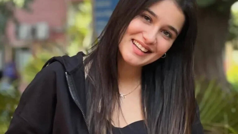 Influencer Pragati Verma Age, Bio, Height, Weight, Net Worth, Boyfriend