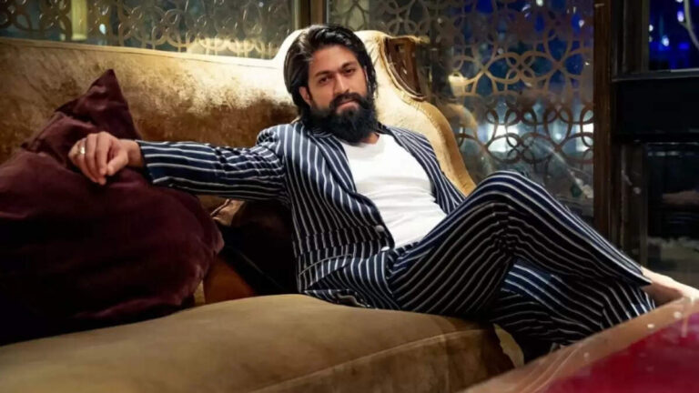 Top 10 Actor Yash Photos Till 2024