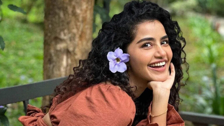 Top 10 Anupama Parameswaran Photos