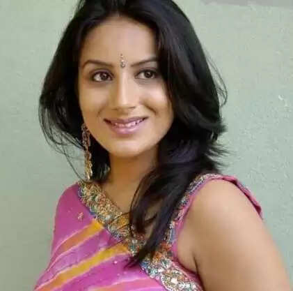 Pooja Deol Biography, Age, Height, Career, Net Worth