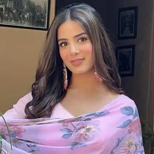 Nikki Sharma Age, Net Worth, Bio, Height, BF, Family In 2024