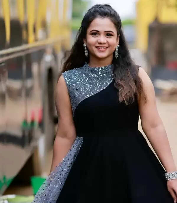 Manimegalai Wiki, Age, TV Shows, Family, Biography