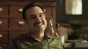 7 Best Pankaj Tripathi Movies On Netflix!!!