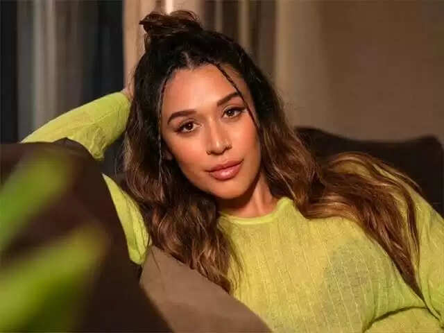 Kishu Shroff Husband, Age, Biography, Height, Net Worth In 2024