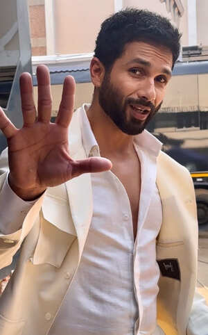 Take A Look At The Hilarious Video Shared By Shahid Kapoor!!!