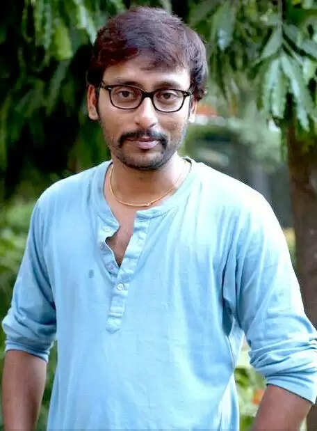 R J Balaji Biography, Age, Height, Education, Family, Stories